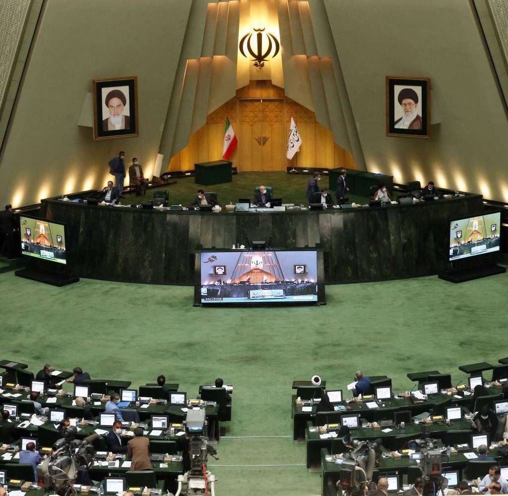 کمیسیون اصل 90 مجلس: شورای رقابت چرا قیمت‌ها را هر 3 ماه یک‌بار تغییر می‌دهد؟ وقتی ارز ثبات دارد افزایش قیمت‌ها معنا ندارد