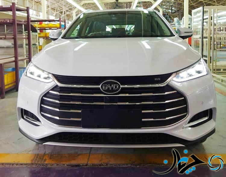 تصاویری از ورود بی وای دی تانگ (BYD Tang) به شرکت کارمانیا