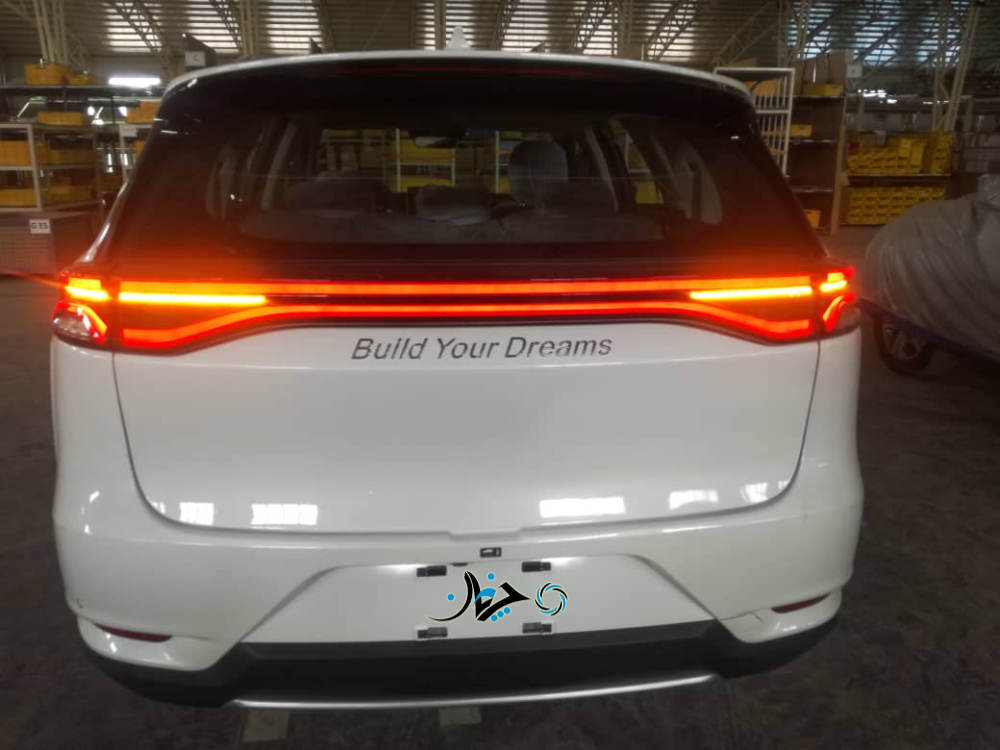 تصاویری از ورود بی وای دی تانگ (BYD Tang) به شرکت کارمانیا تصاویری از ورود بی وای دی تانگ (BYD Tang) به شرکت کارمانیا