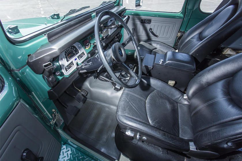 تام هنکس تویوتا لندکروزر خود را به مزایده می‌گذارد!