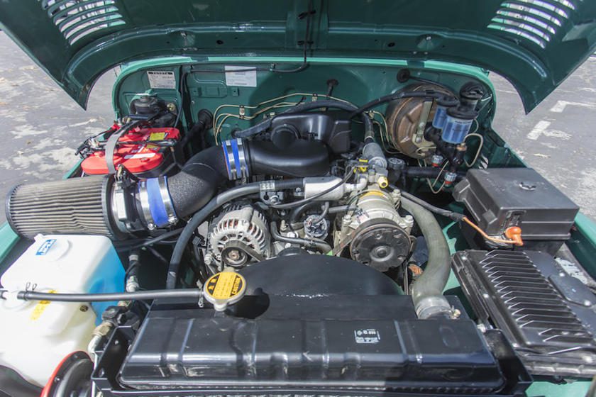 تام هنکس تویوتا لندکروزر خود را به مزایده می‌گذارد!