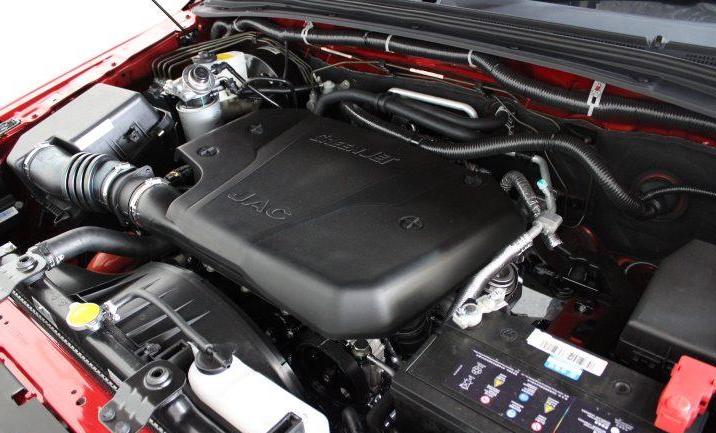 نگاهی کوتاه به KMC T8 کرمان‌موتور