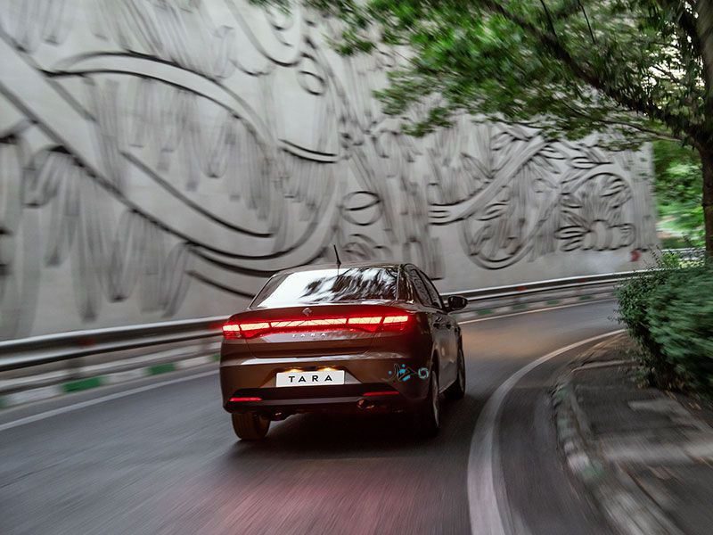 تصاویر و مشخصات رسمی تارا اتوماتیک توسط ایران خودرو منتشر شد