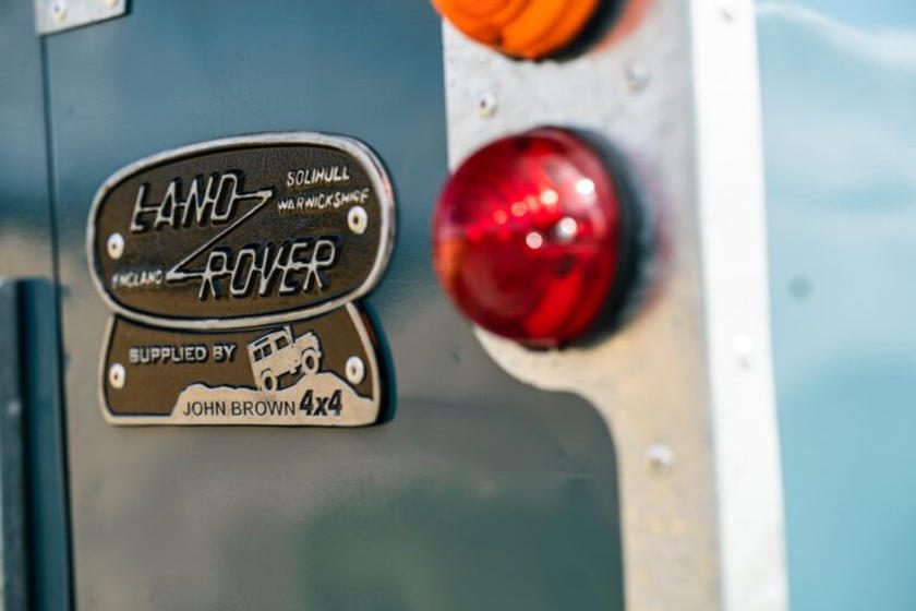 لندروور وینتیج جیمزباند به فروش می‌رسد