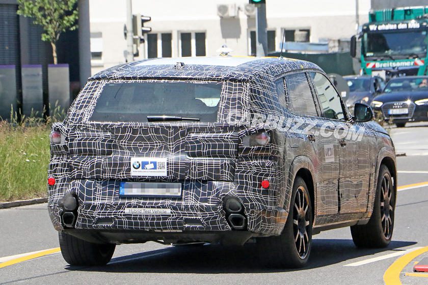 درب‌های پروانه‌ای؛ تازه ترین نبوغ BMW برای شاسی بلندها!