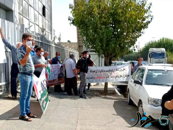 تجمع دیگر حواله‌داران شهرخودرو و ریگان‌خودرو برگزار شد؛ این‌بار بی‌ادبی مدیر!