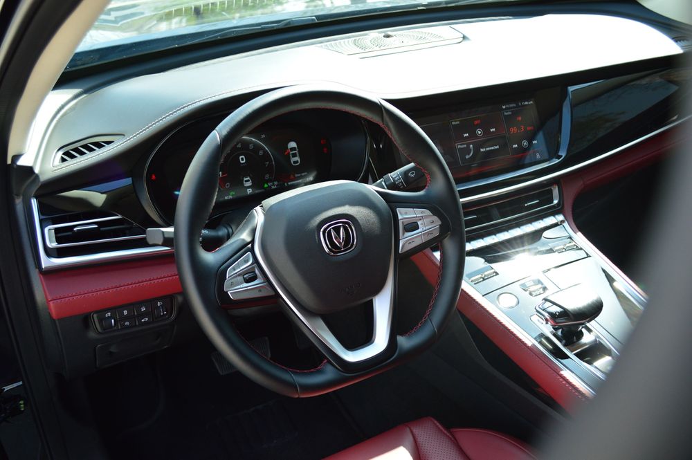 نگاهی به CS85، شاسی‌بلند جذاب چانگان