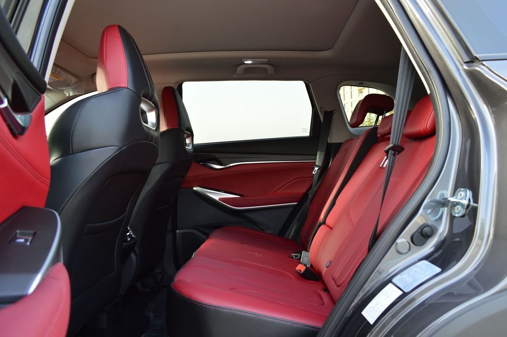 نگاهی به CS75 Plus، شاسی بلند میان‌سایز چانگان!