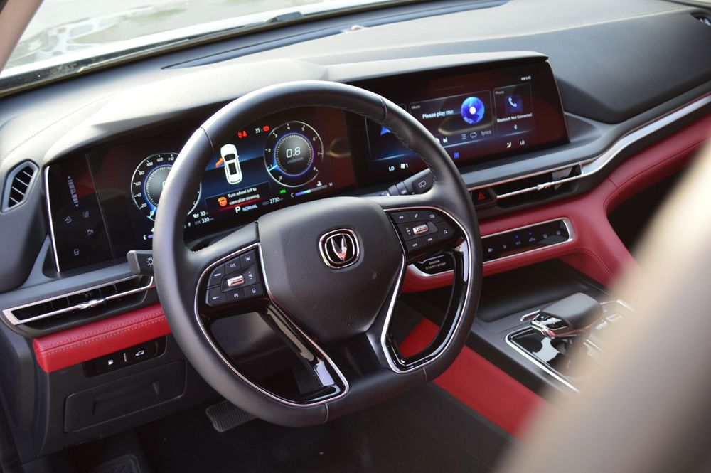 نگاهی به CS75 Plus، شاسی بلند میان‌سایز چانگان!