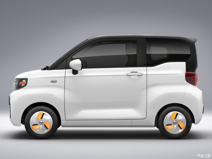 چری و رونمایی از خودروی برقی QQ بستنی!