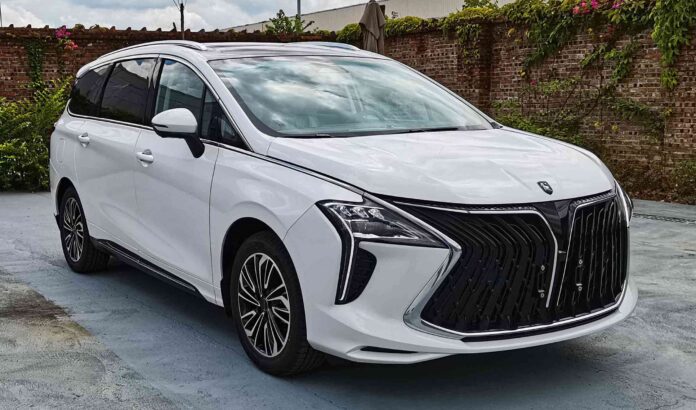 Dongfeng Forthing M4 MPV آنقدر زیباست که واقعی به نظر نمیرسد! Dongfeng Forthing M4 MPV آنقدر زیباست که واقعی به نظر نمیرسد!