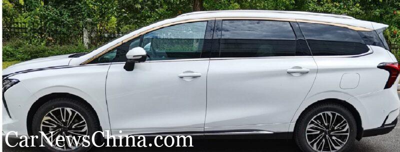 Dongfeng Forthing M4 MPV آنقدر زیباست که واقعی به نظر نمی‌رسد!