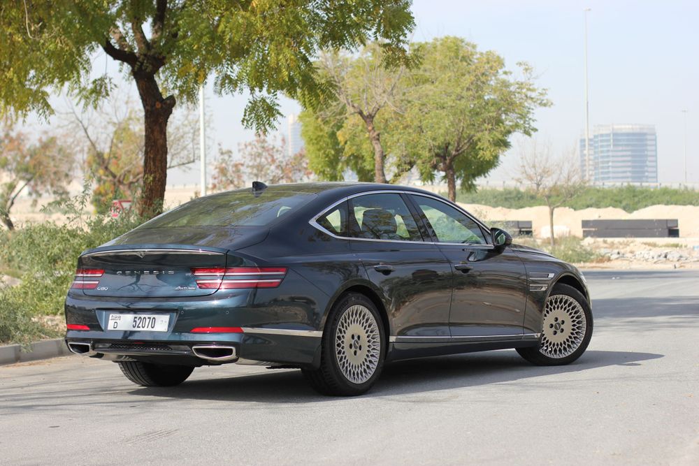 بررسی G80، سدان لوکس جنسیس