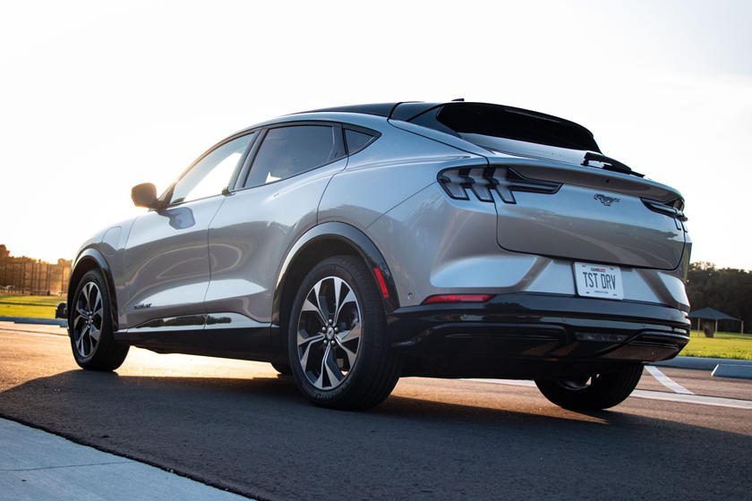 پیام مدیرعامل فورد به ایلان ماسک، مدیرعامل تسلا!