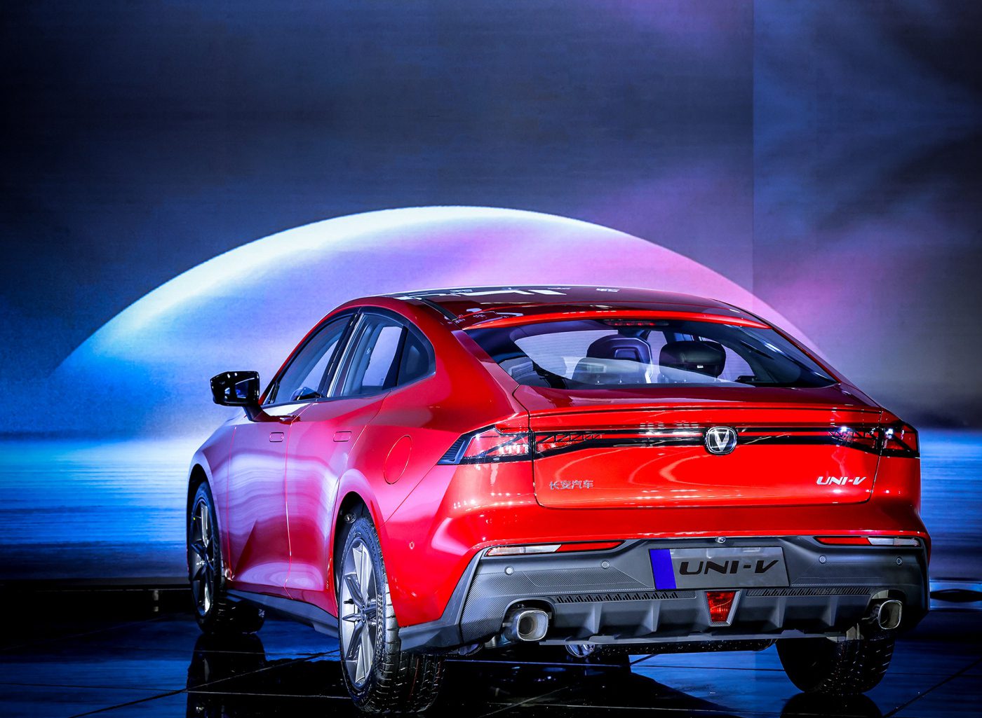 اولین حضور جهانی سدان UNI-V چانگان