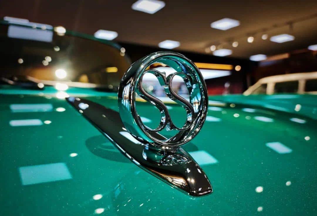 سونگسن مونتری، سدان کلاسیک آمریکایی با موتور مدرن چینی