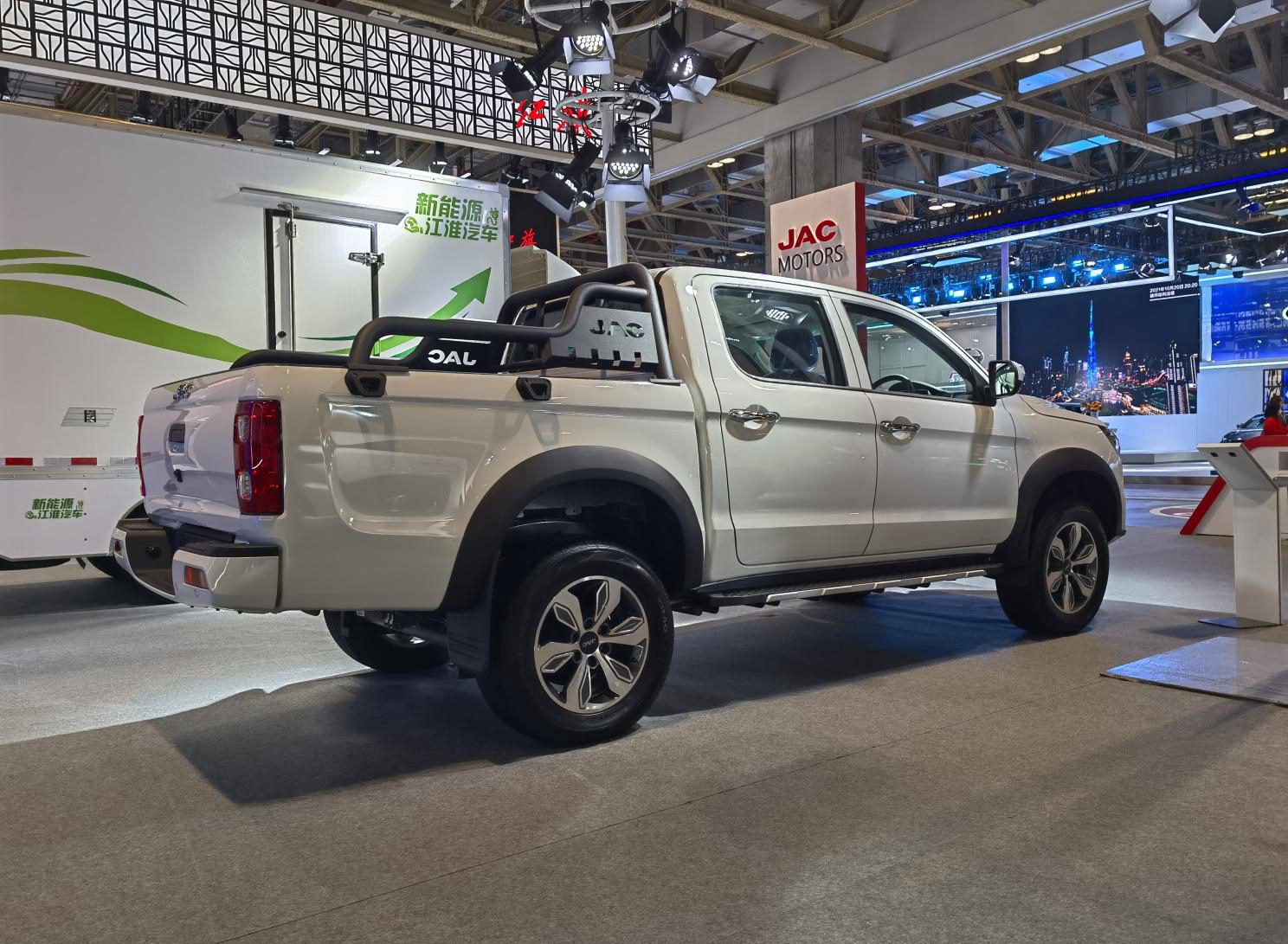 جک T8 برقی معرفی شد!