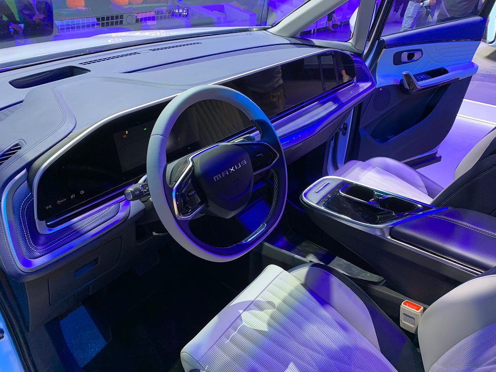 معرفی ام پی وی الکتریکی مکسوس در نمایشگاه گوانگژو