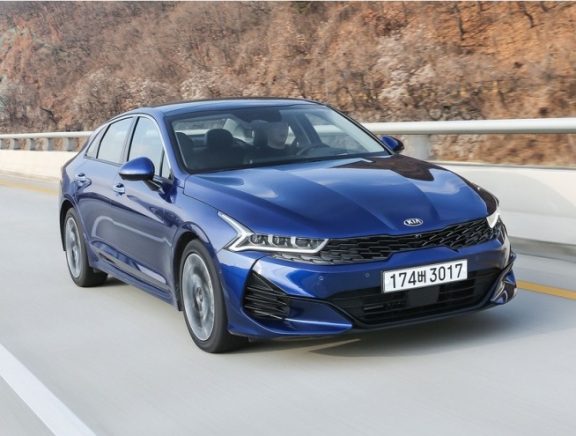 نحوه کلاس‌بندی خودروها بر اساس سایز آن‌ها به چه صورت است؟