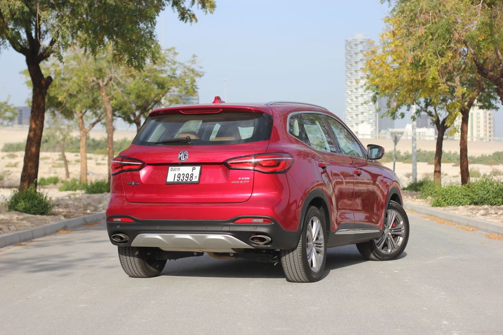 بررسی HS، خودرویی شاسی بلند از MG