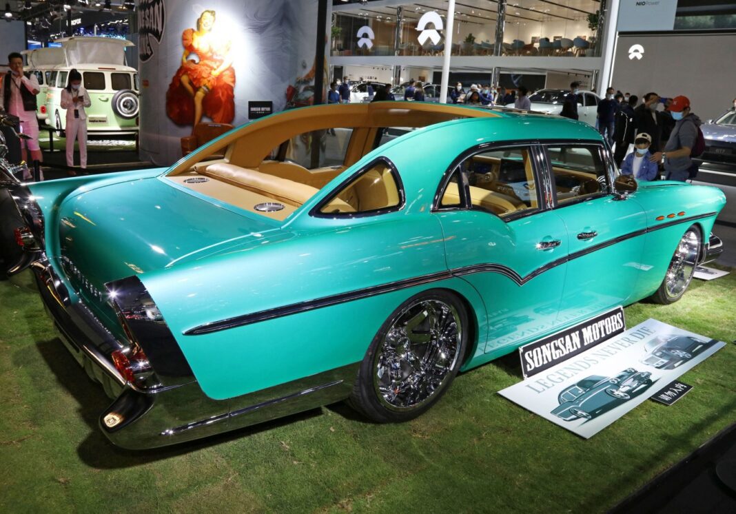 سونگسن مونتری، سدان کلاسیک آمریکایی با موتور مدرن چینی