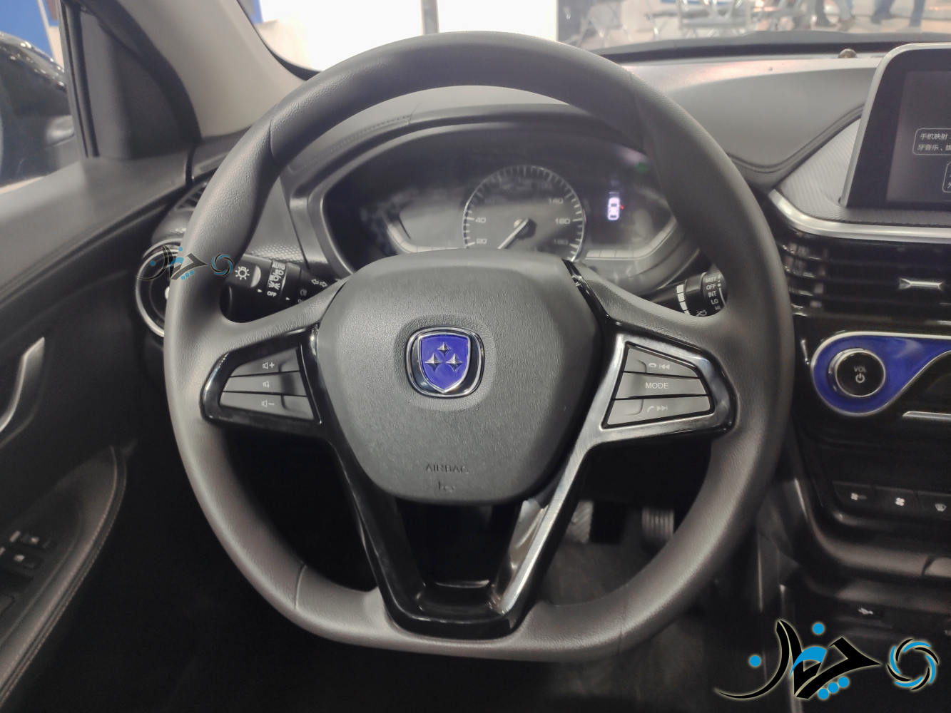 فردا 511 برای اولین‌بار با گیربکس دستی در نمایشگاه خودرو اردبیل 1400 دیده شد!