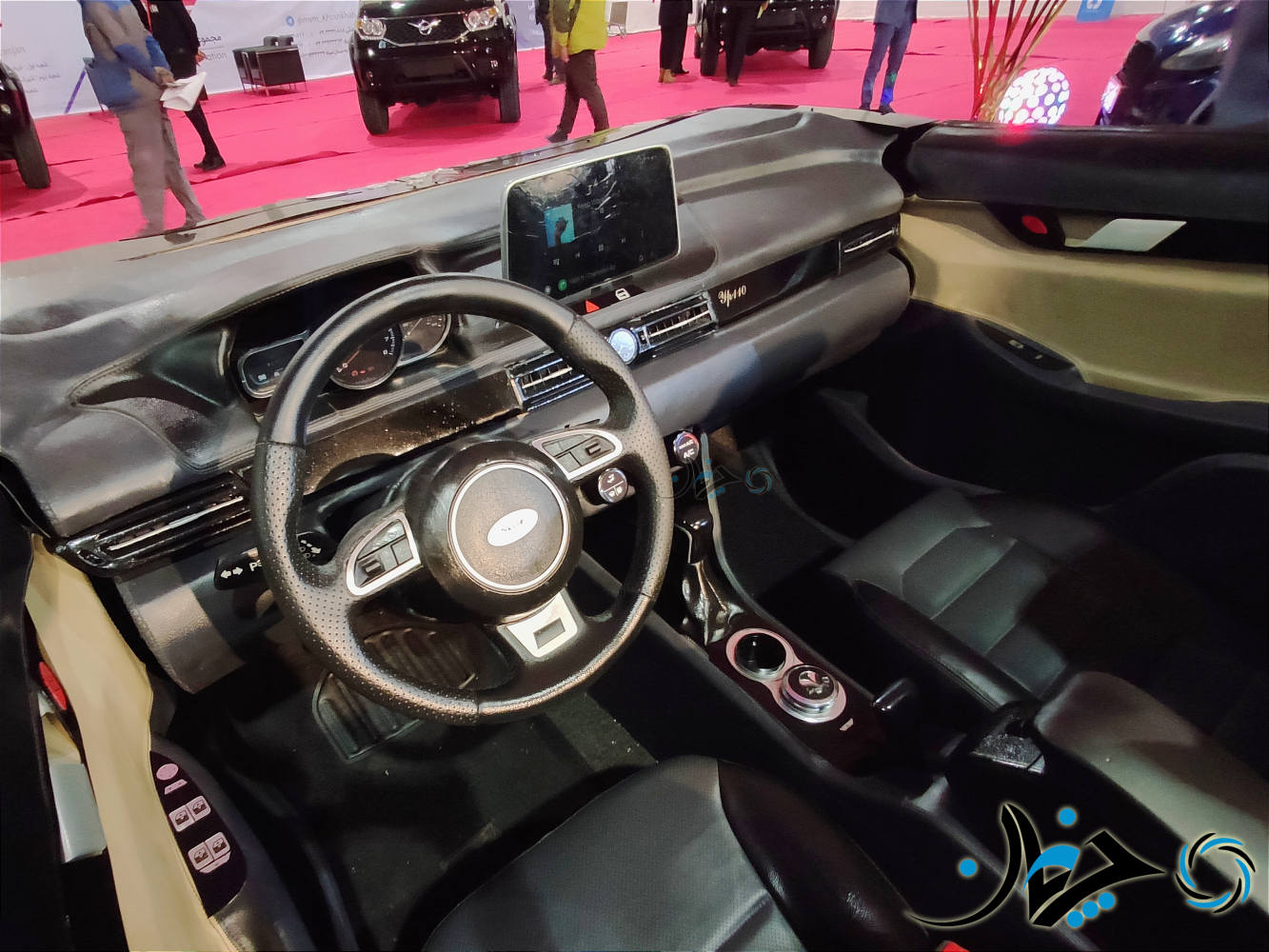 گزارش تصویری چرخان از نمایشگاه خودرو و قطعات استان زنجان 1400