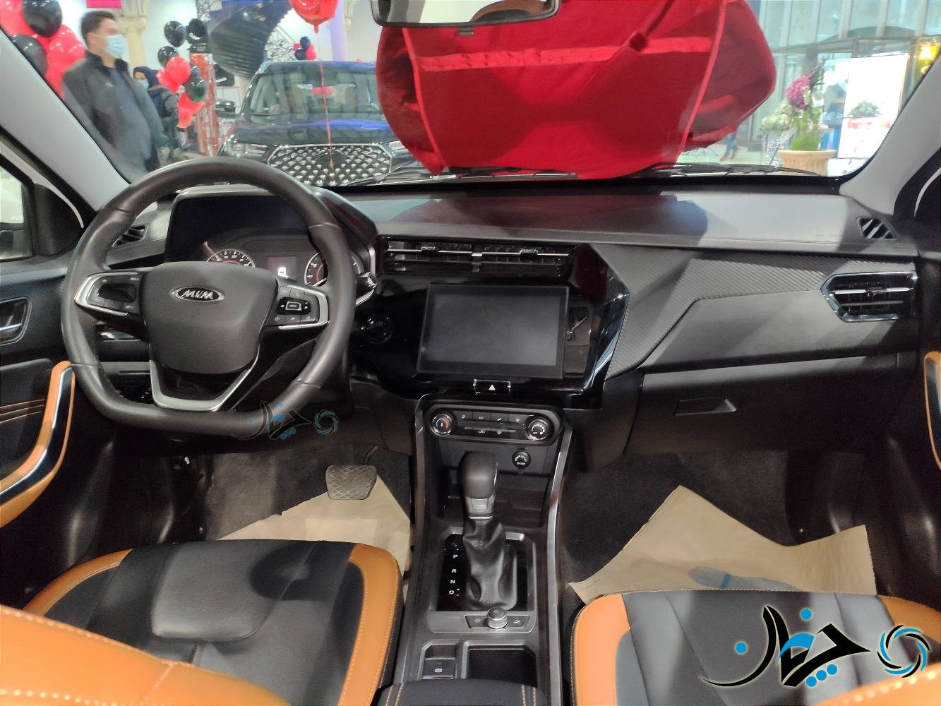 گزارش تصویری چرخان از نمایشگاه خودرو و قطعات استان زنجان 1400