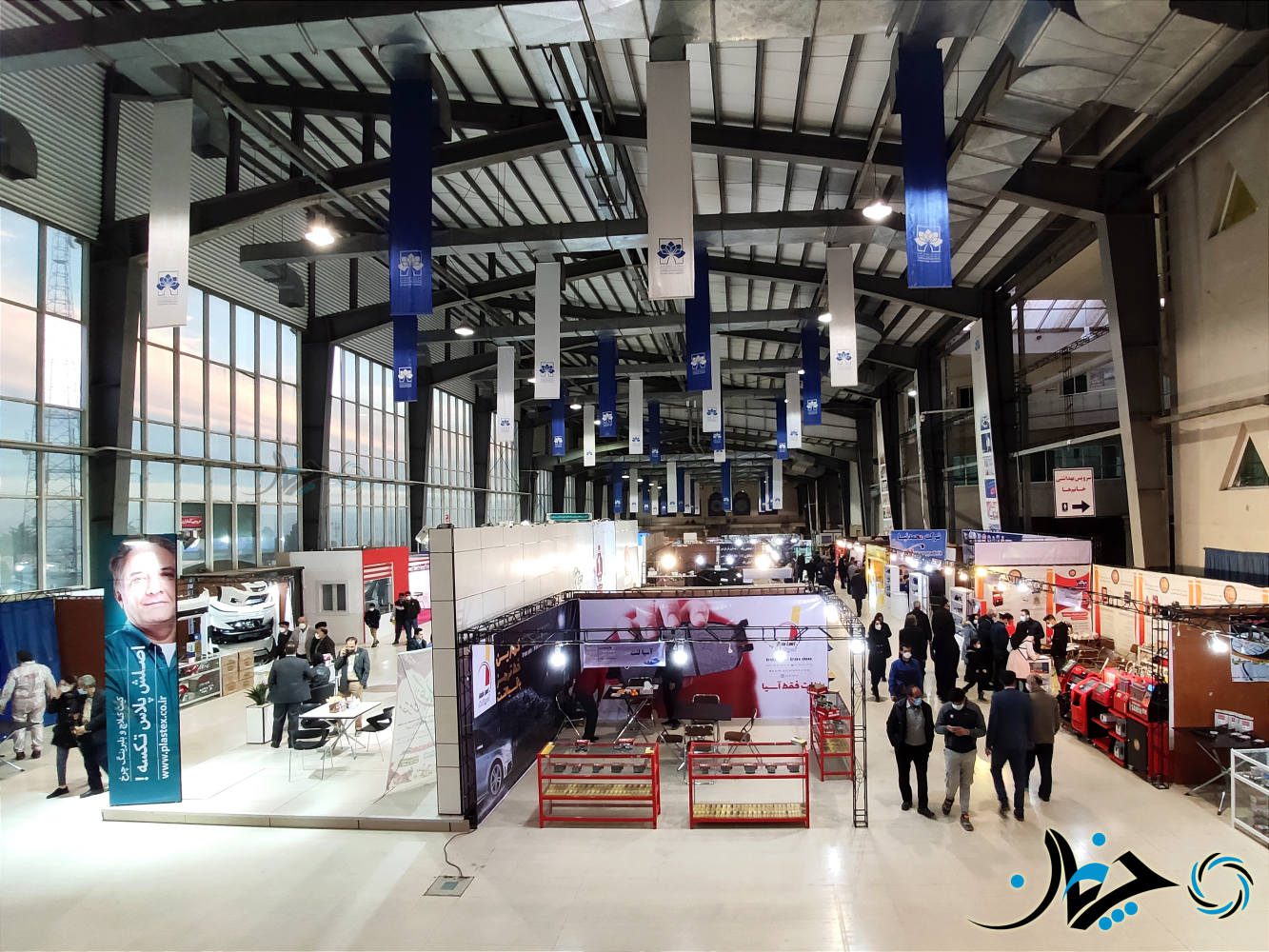 گزارش تصویری چرخان از نمایشگاه خودرو و قطعات استان زنجان 1400