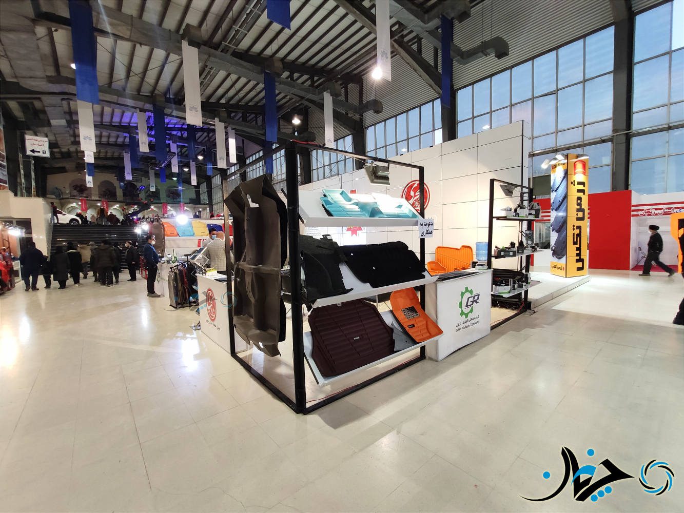 گزارش تصویری چرخان از نمایشگاه خودرو و قطعات استان زنجان 1400