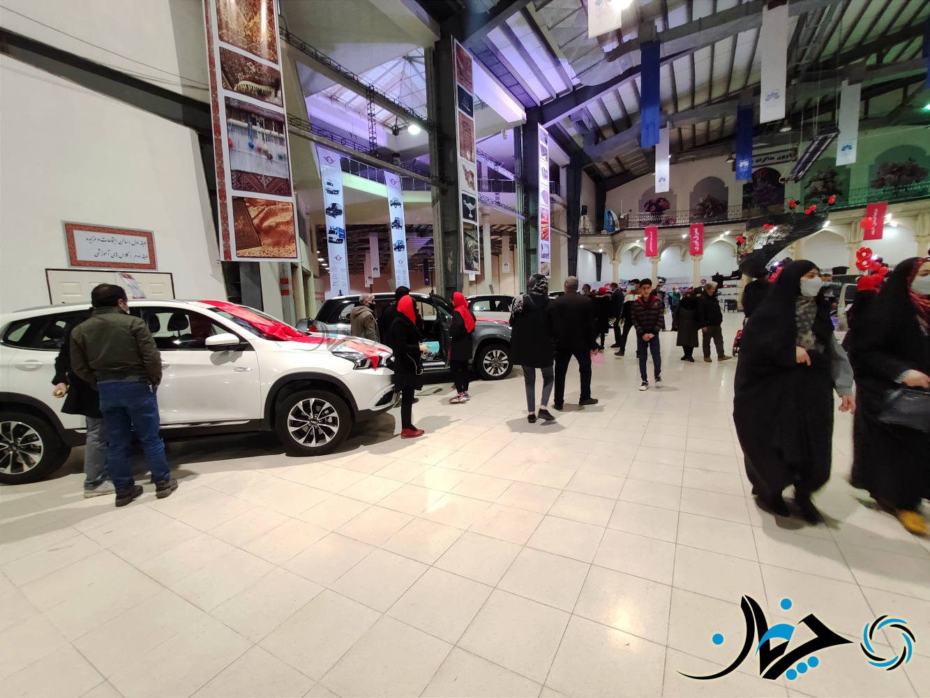 گزارش تصویری چرخان از نمایشگاه خودرو و قطعات استان زنجان 1400