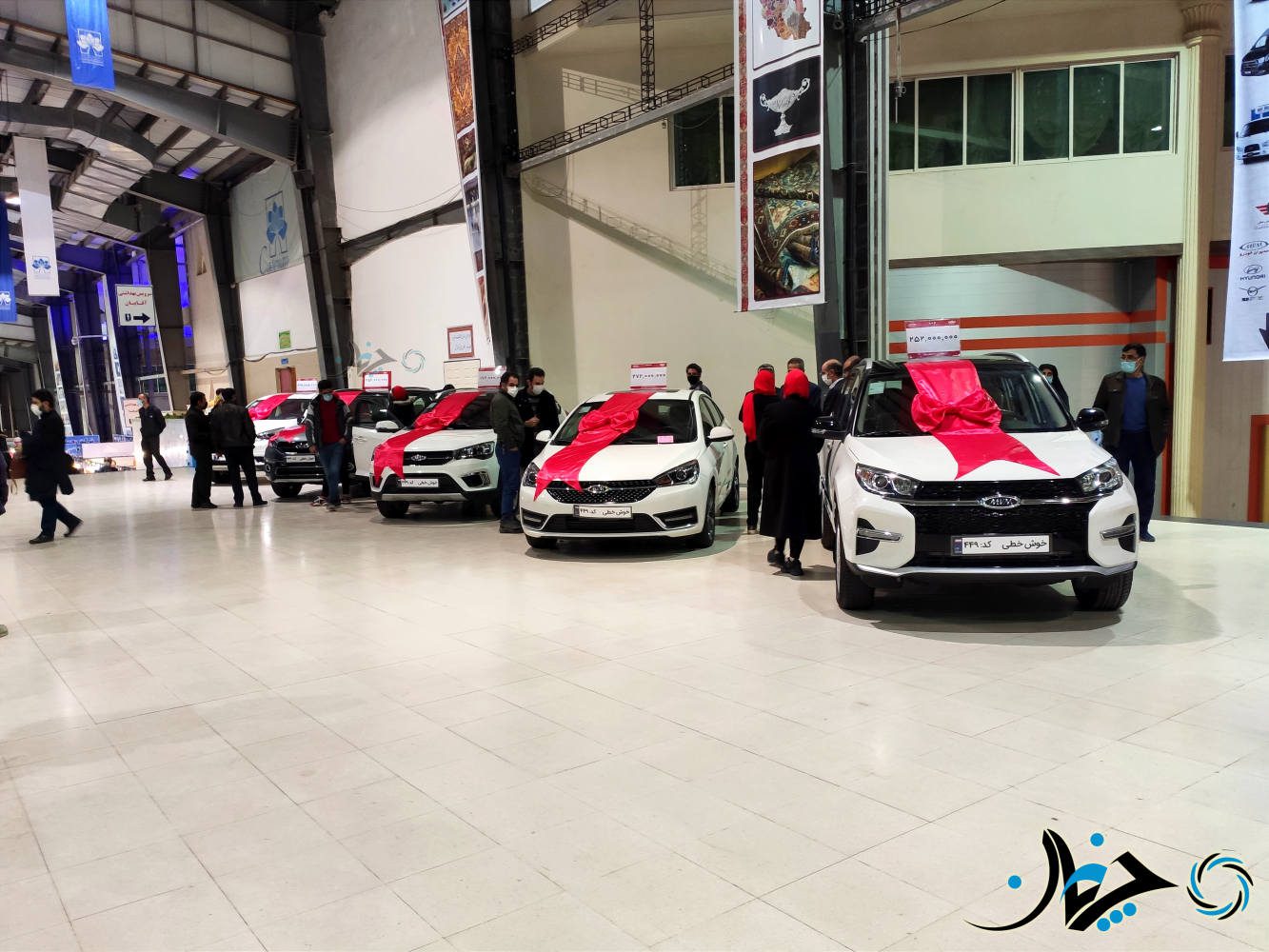 گزارش تصویری چرخان از نمایشگاه خودرو و قطعات استان زنجان 1400