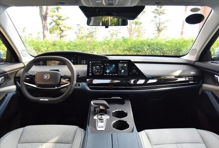 شاسی‌بلند هیبریدی چانگان، پاسخی به بی‌وای‌دی