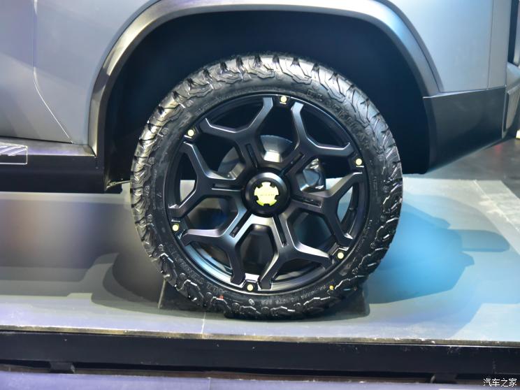 جتور T-X، اولین تلاش چری در ساخت اس‌یو‌وی کامل