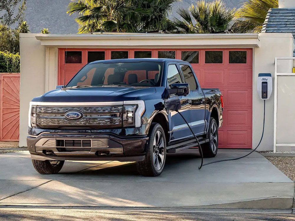 فورد F150 الکتریکی میتواند تا سه روز برق خانه را تأمین کند! فورد F150 الکتریکی میتواند تا سه روز برق خانه را تأمین کند!
