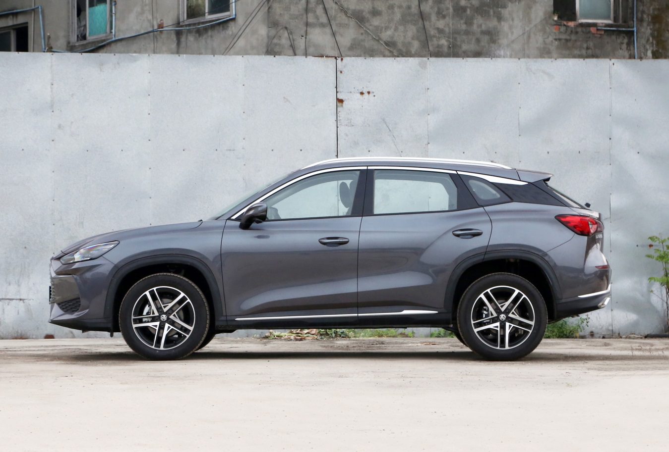 معرفی ام‌جی‌وان بتا در چین