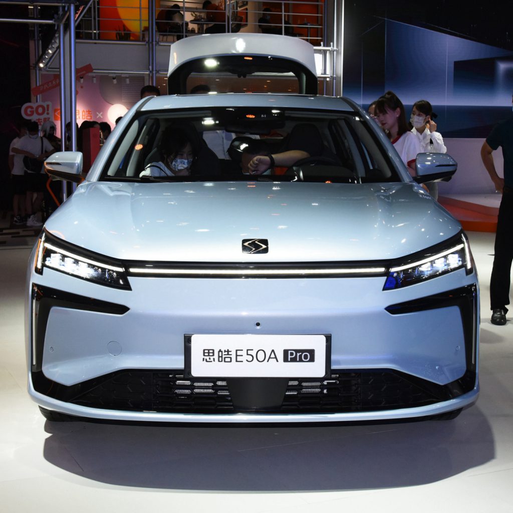 پیش‌فروش سدان تمام الکتریکی جک