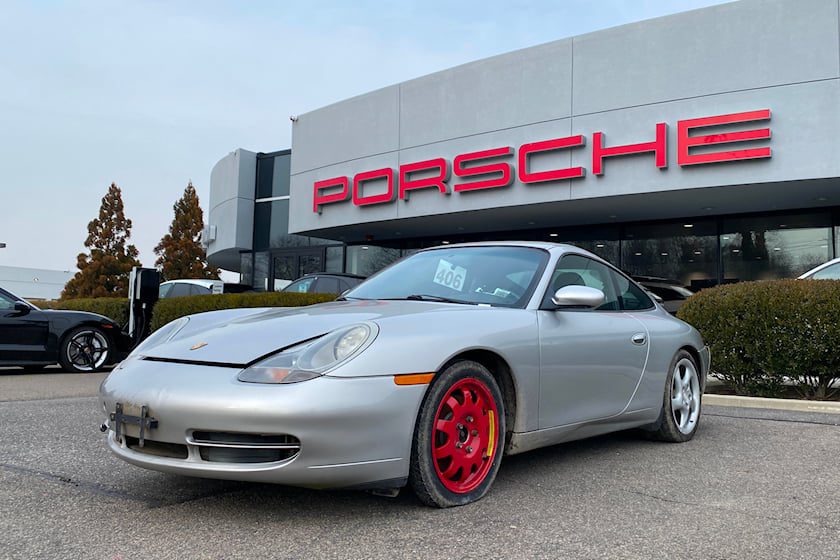 پورشه به ۱۲ خودروی اسپرت قدیمی جان تازه‌ای می‌بخشد