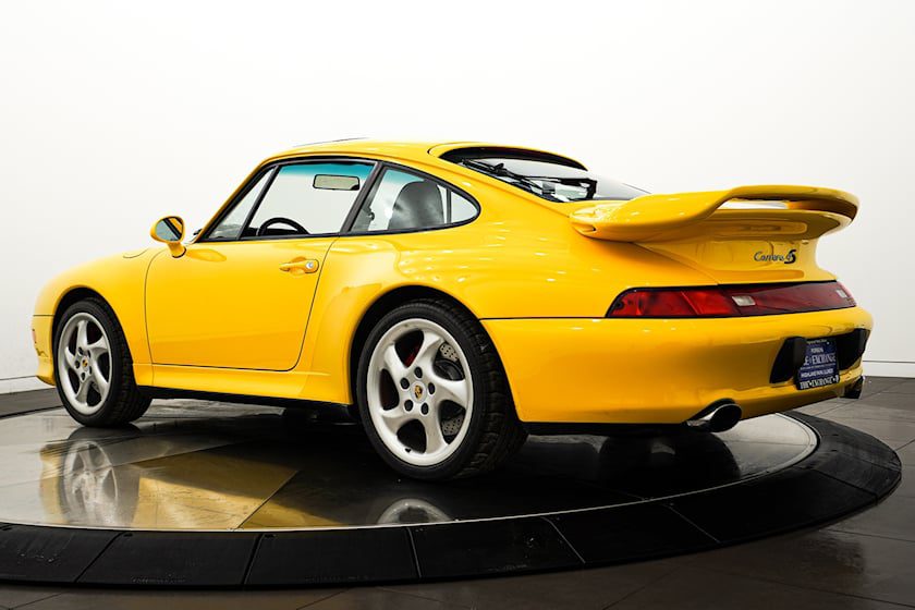 پورشه به ۱۲ خودروی اسپرت قدیمی جان تازه‌ای می‌بخشد