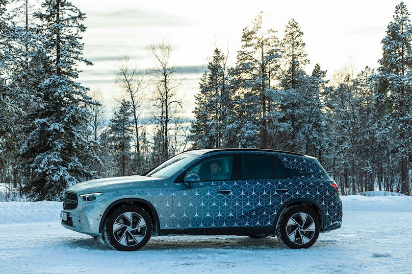 مرسدس بنز، GLC را در بدترین شرایط ممکن آزمایش می‌کند!