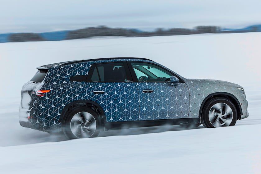 مرسدس بنز، GLC را در بدترین شرایط ممکن آزمایش می‌کند!