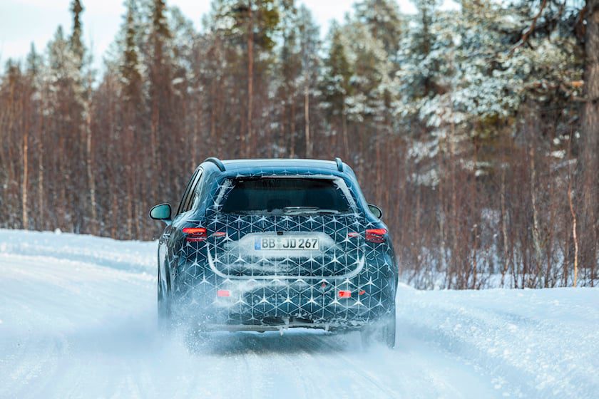 مرسدس بنز، GLC را در بدترین شرایط ممکن آزمایش می‌کند!