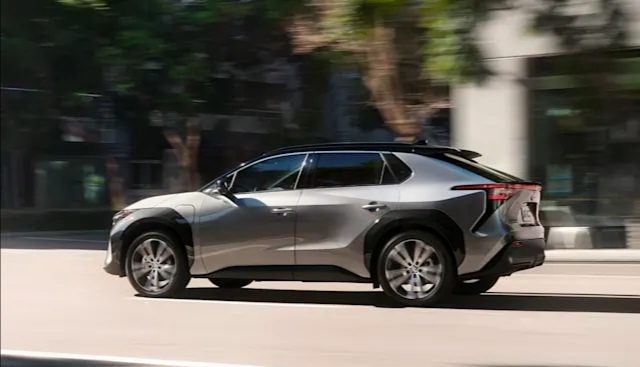 اولین خودروی برقی تویوتا از ۴۲۰۰۰ دلار شروع خواهد شد