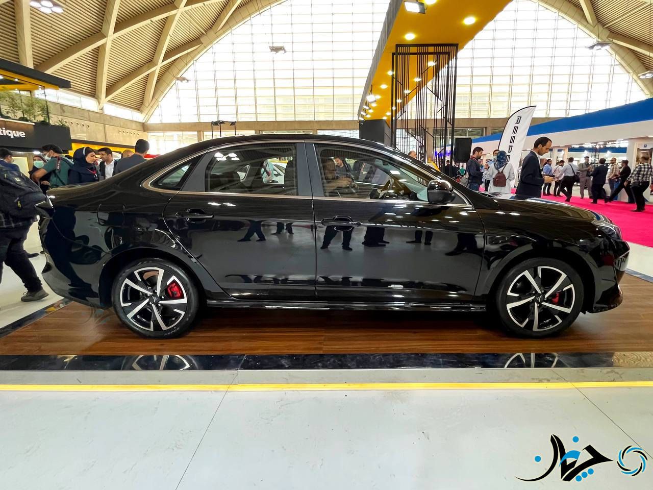 نگاهی به غرفه گروه بهمن و محصولات جدید در نمایشگاه خودرو تهران!