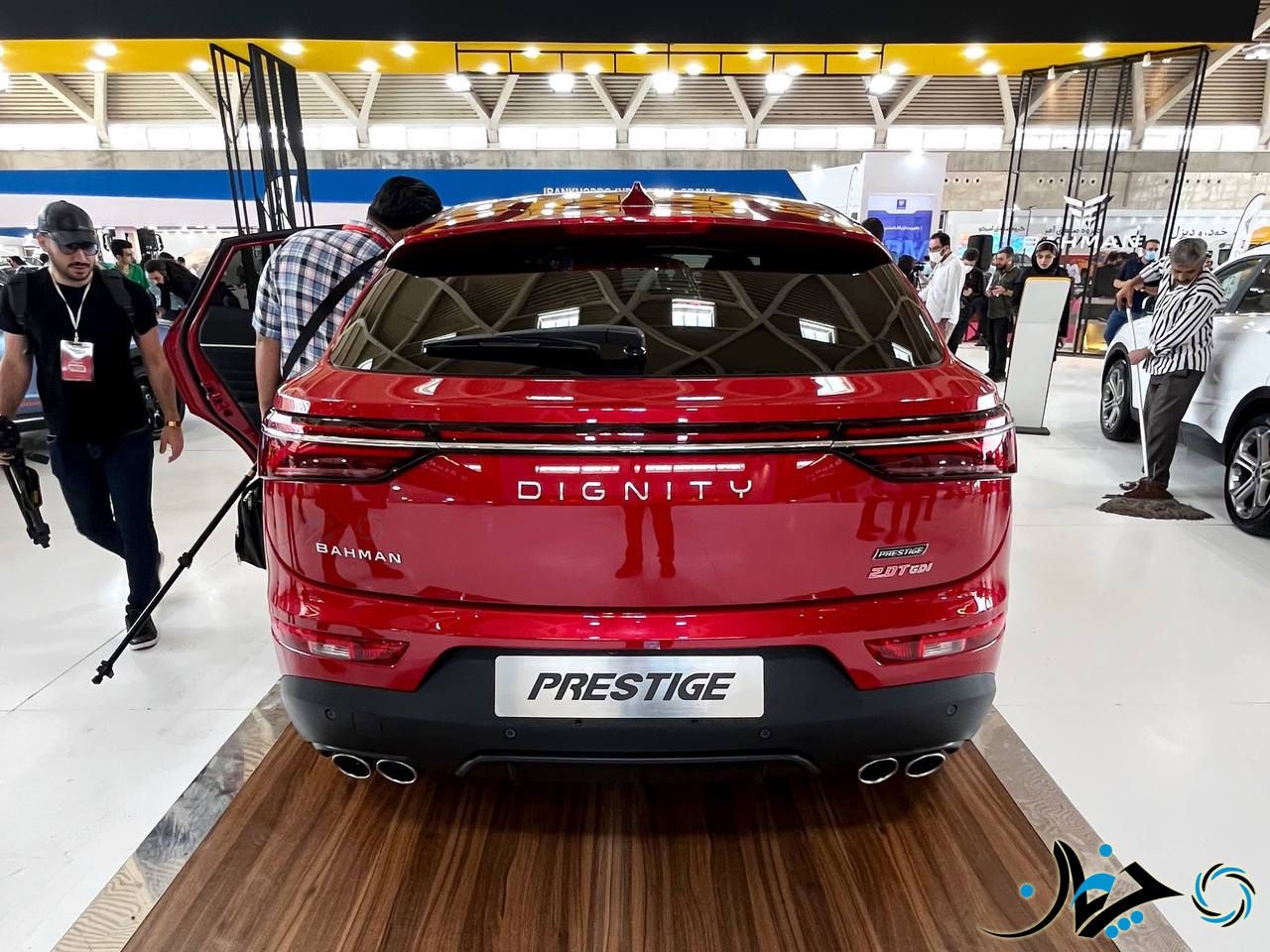 نگاهی به غرفه گروه بهمن و محصولات جدید در نمایشگاه خودرو تهران!