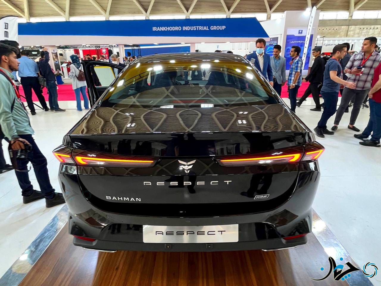 نگاهی به غرفه گروه بهمن و محصولات جدید در نمایشگاه خودرو تهران!