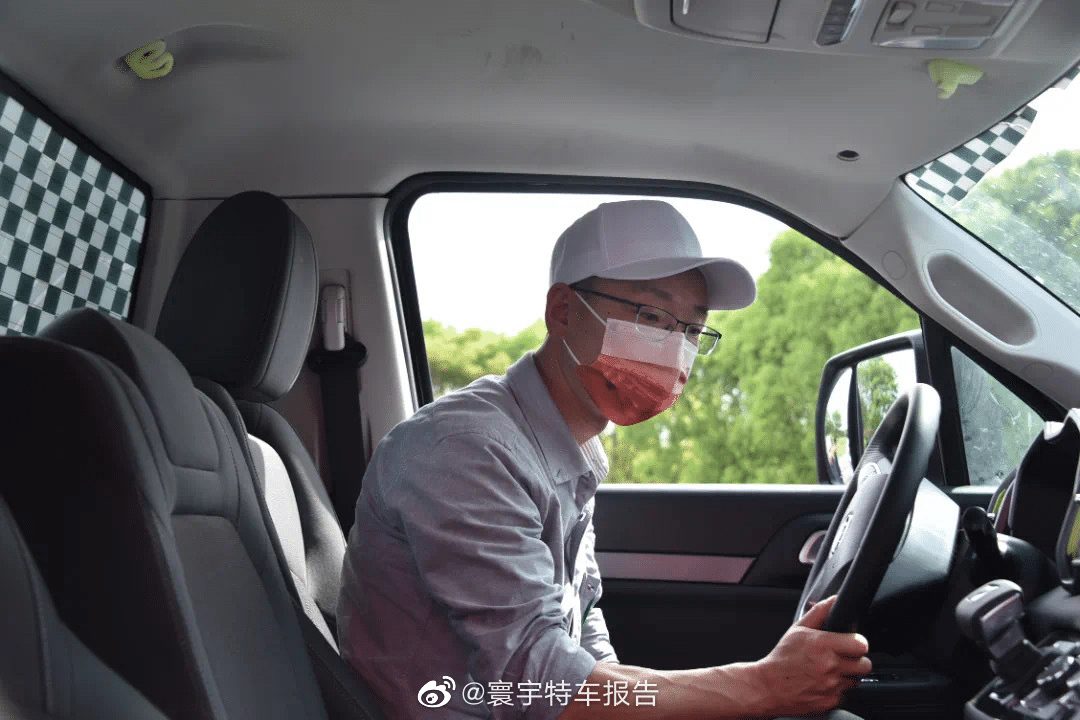 تصاویری از شاسی‌بلند برقی دانگ‌فنگ