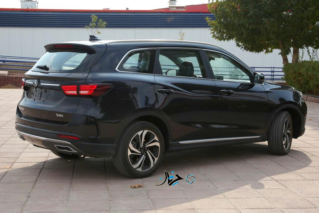 نگاهی به مکث تیارا 7 نفره؛ اولین کراس‌اوور مونتاژی مکث موتور و گروه ماموت