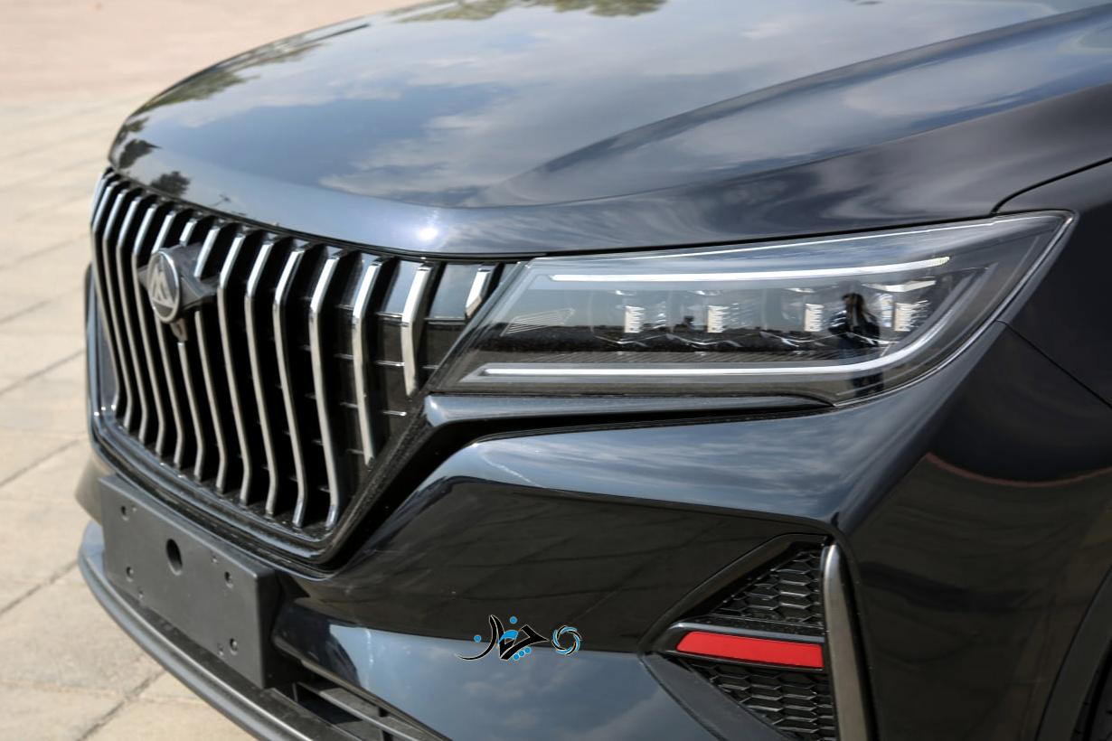 نگاهی به مکث تیارا 7 نفره؛ اولین کراس‌اوور مونتاژی مکث موتور و گروه ماموت