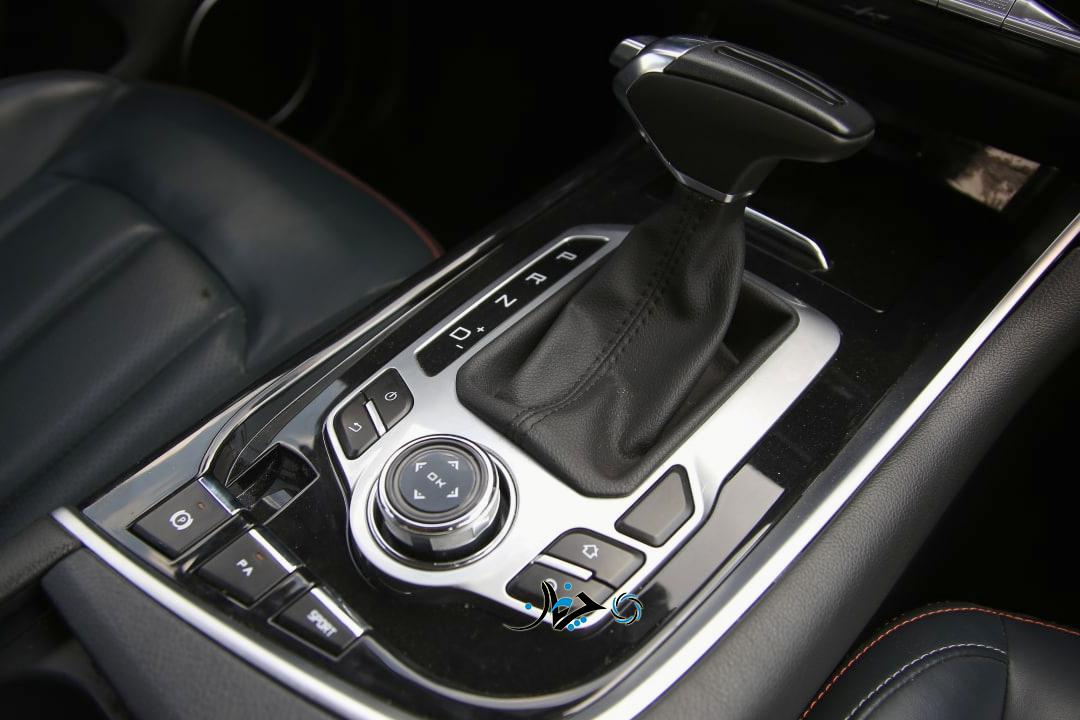 نگاهی به مکث تیارا 7 نفره؛ اولین کراس‌اوور مونتاژی مکث موتور و گروه ماموت